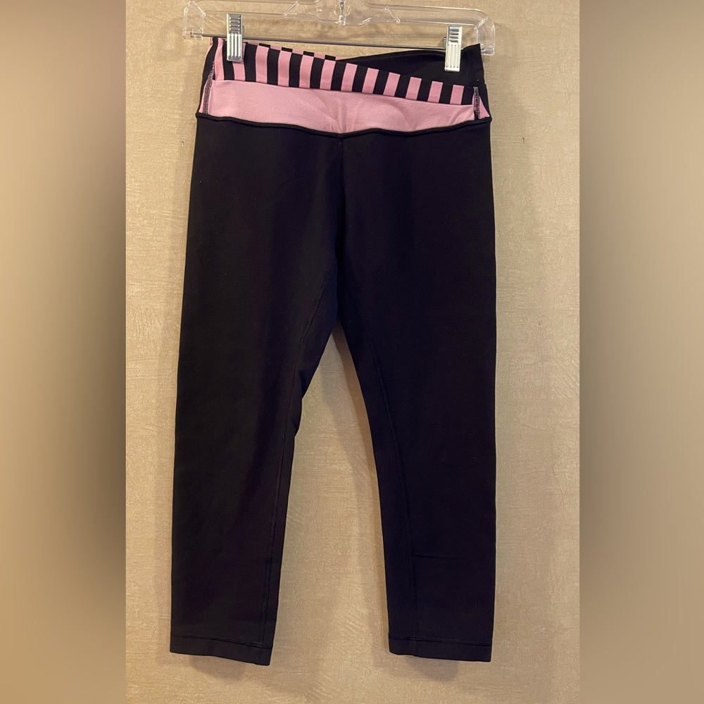 Lululemon Capri Athletic Leggings Size 4